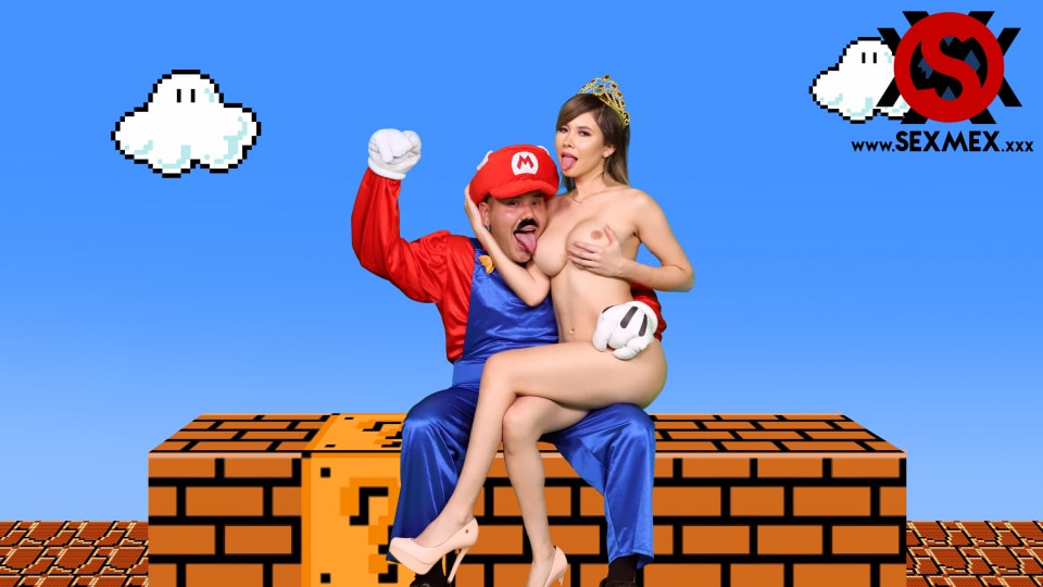 SEXMEX Super Mario porno . Esmeralda Duarte and Kari Cachonda