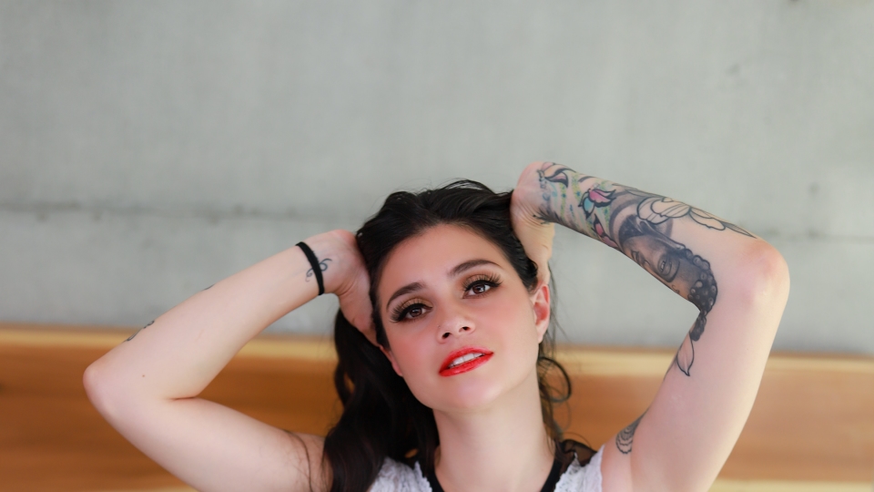 SEXMEX Vecina Deliciosa . Sol Raven