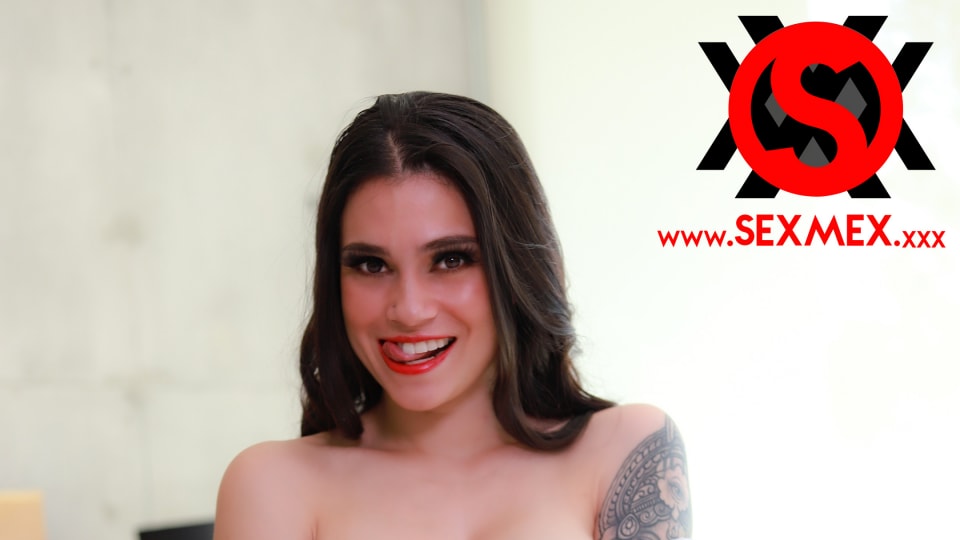 SEXMEX Vecina Deliciosa . Sol Raven