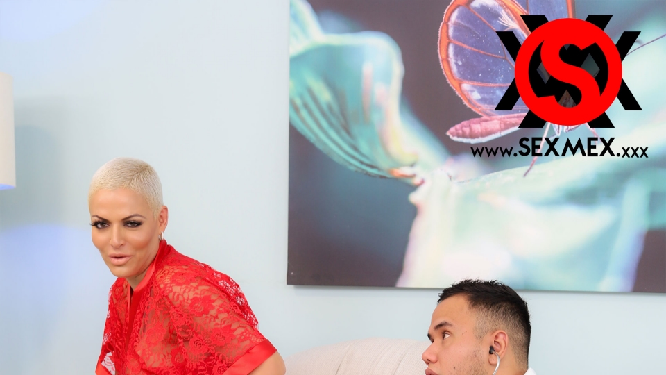 SEXMEX También el doctor le reventó el culo . Dasha