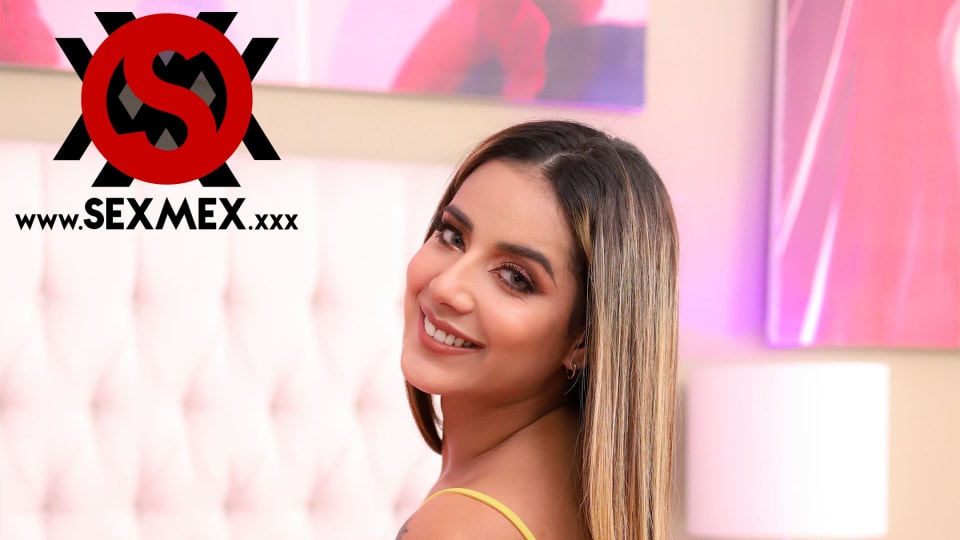 SEXMEX TikToker step-sister . Natalia García