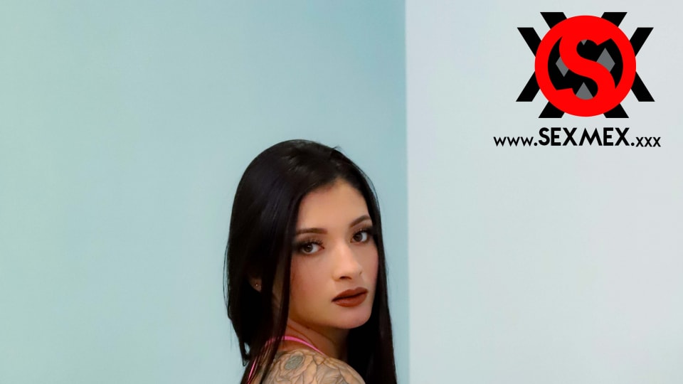 SEXMEX Yoga teacher . Salome Gil