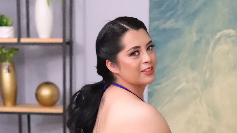SEXMEX Step-mommy opens a ManyModels account P1 . Cassandra Luján