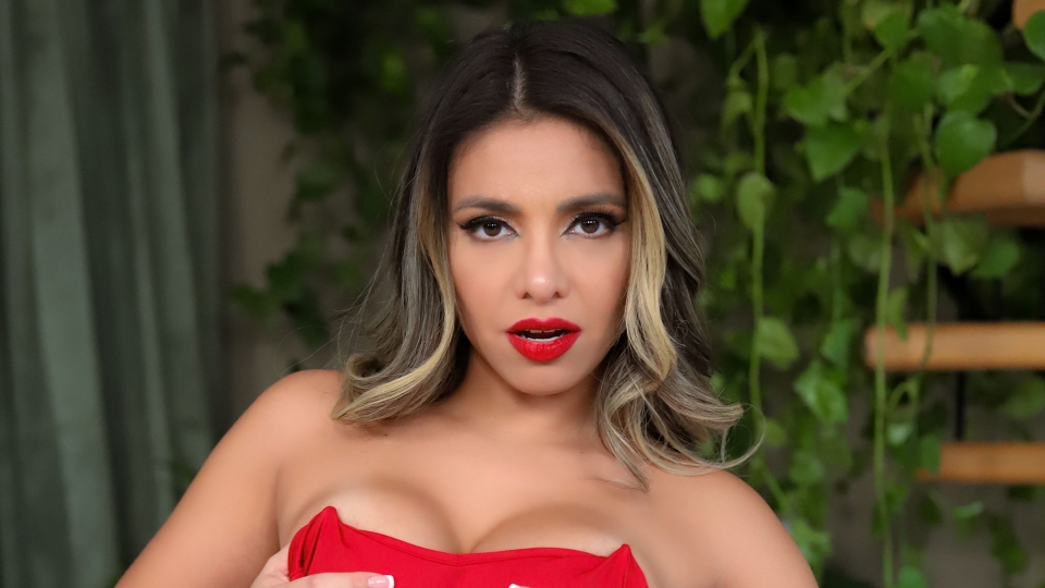 SEXMEX La Masajista Complaciente. Malena Doll
