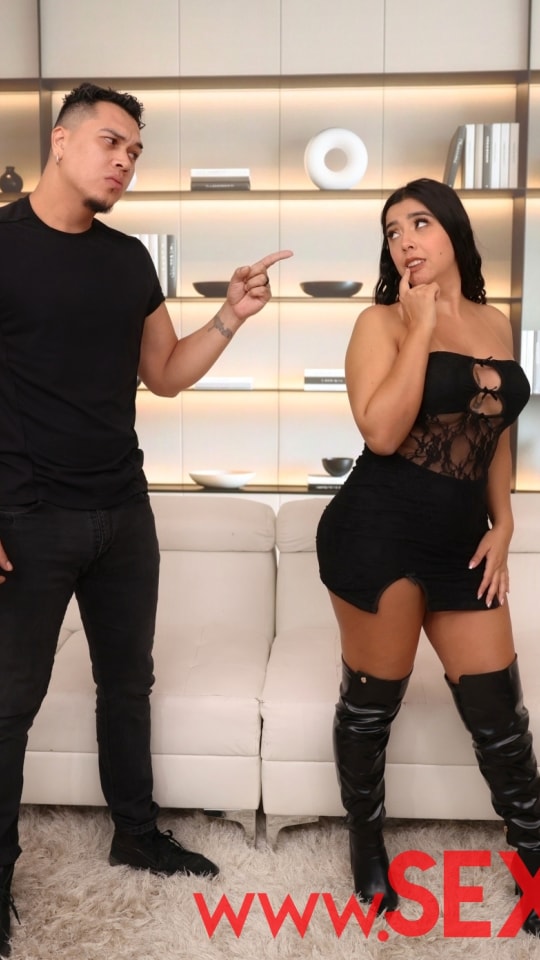 SEXMEX GOLD-DIGGER STEPMOM . Lina Henao