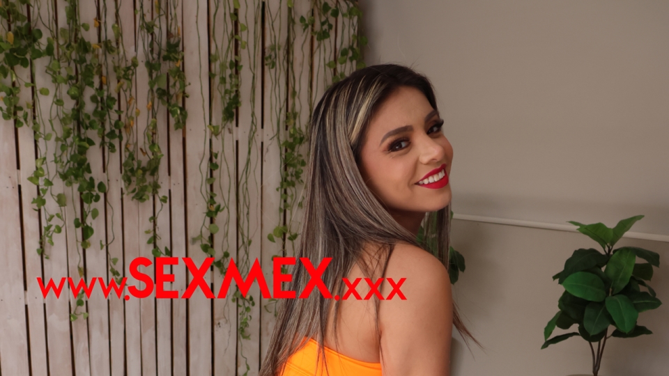 SEXMEX Ping Pong Lessons . Malena Doll