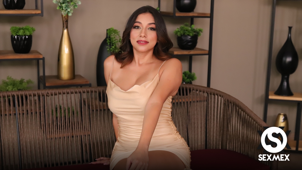 SEXMEX Busty and horny . Letzy Lizz