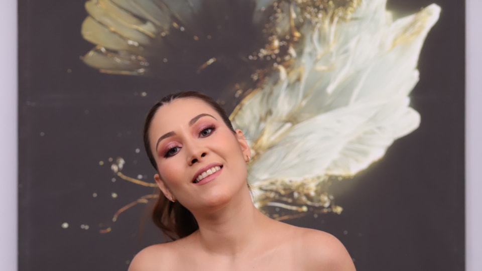 SEXMEX Exhibicionista va al psicólogo . Angie Miller