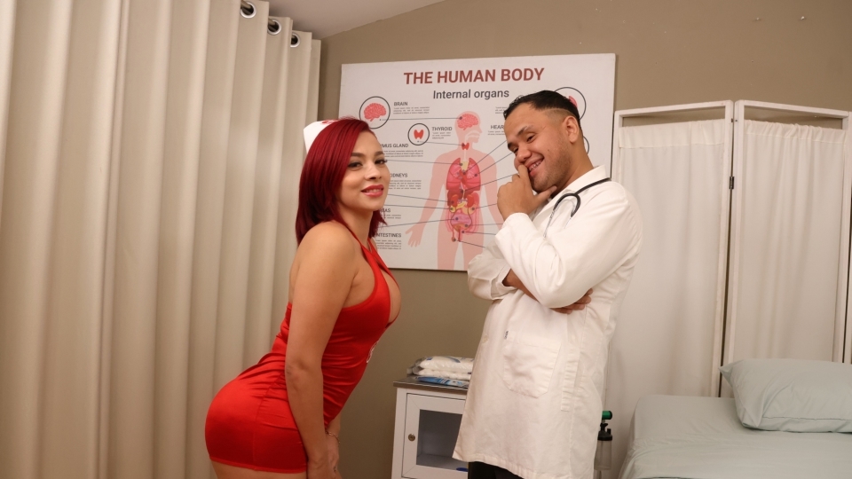 SEXMEX Enfermera Buscado Trabajo . Nicole Zurich
