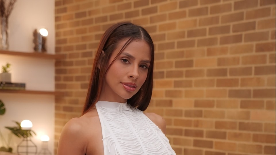 SEXMEX DEBUT . Aisha Ferrari