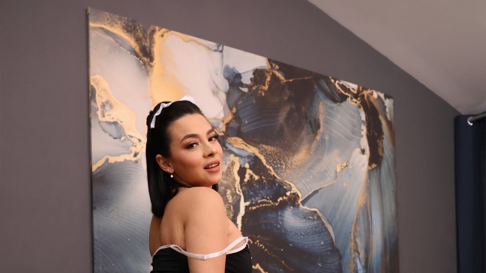 SEXMEX Sexy Maid . Nicole Zurich 