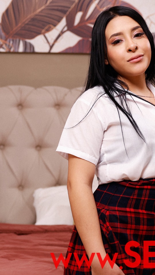 SEXMEX COLEGIALA CALIENTE HACE SU PRIMERA ESCENA . Vanessa Teen
