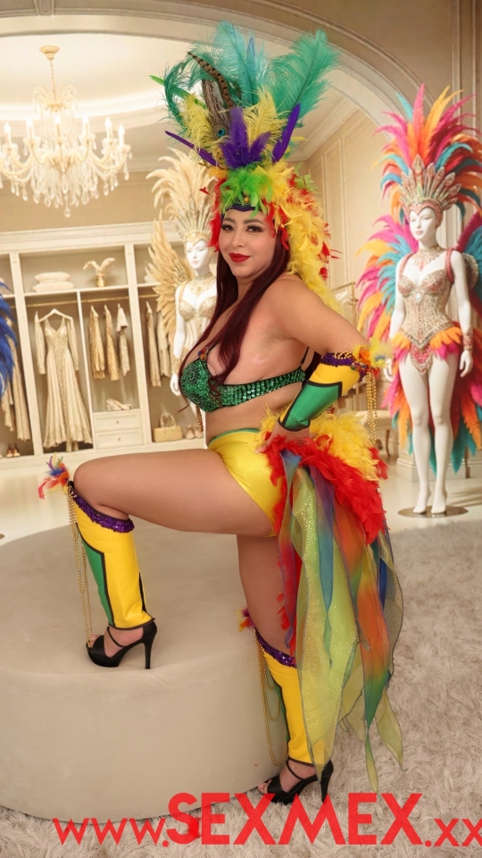 SEXMEX The MILFs Carnival Outfit . Kari Cachonda