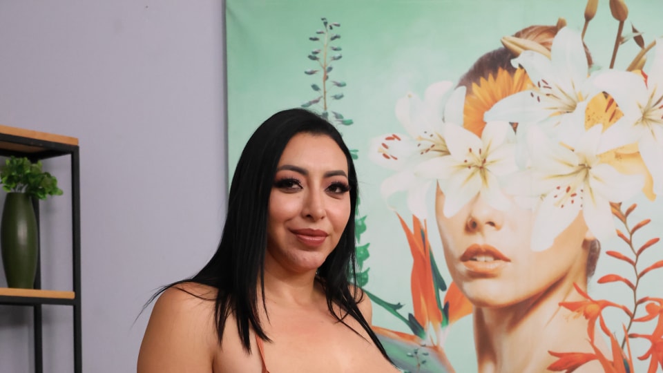 SEXMEX Nursing her step-son . Kari Cachonda