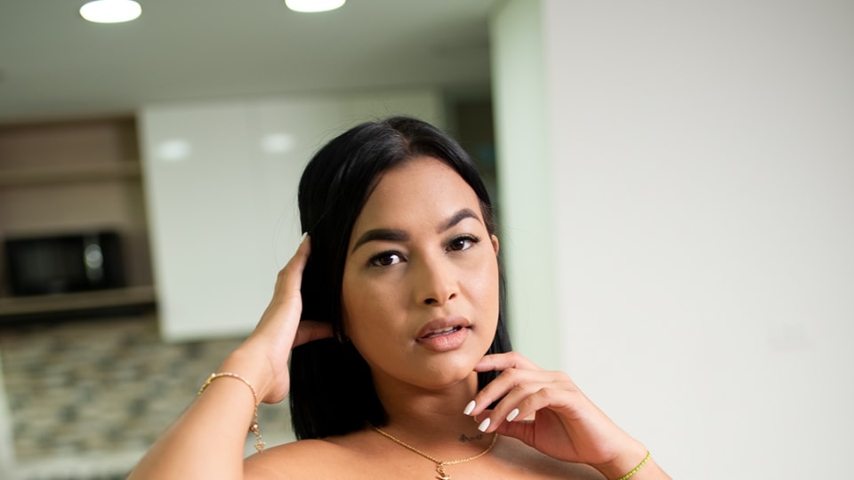 SEXMEX Delivery Guy . Camila Costa 