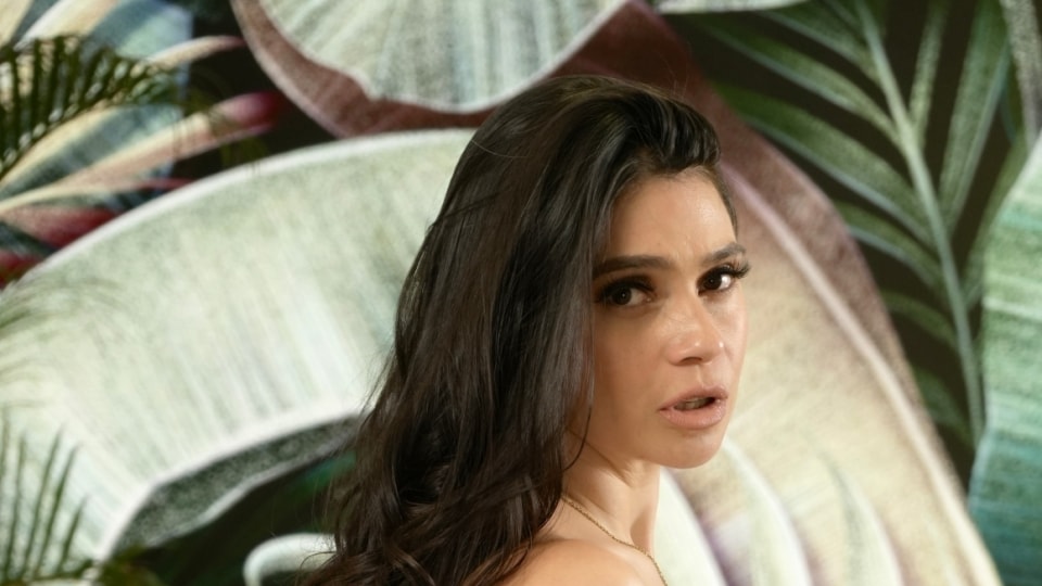 SEXMEX Hot Wife Recibe Tremenda Cogida . Sol Raven