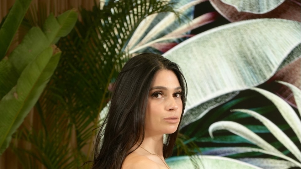 SEXMEX Hot Wife Recibe Tremenda Cogida . Sol Raven