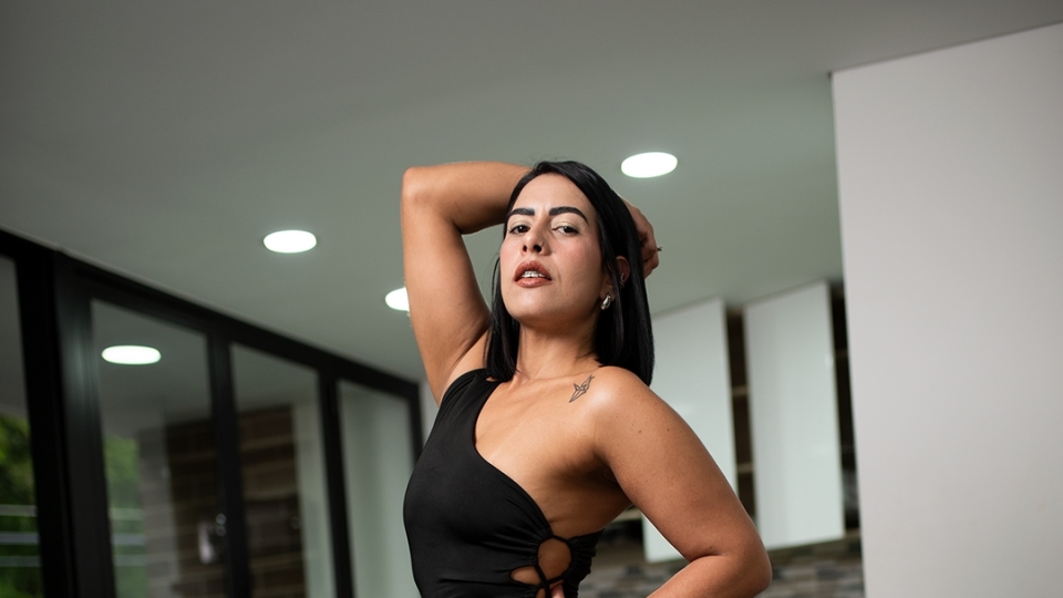 SEXMEX Debut . Kylie Eilish 