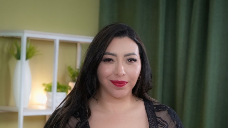 SEXMEX Milf En Apuros . Kari Cachonda