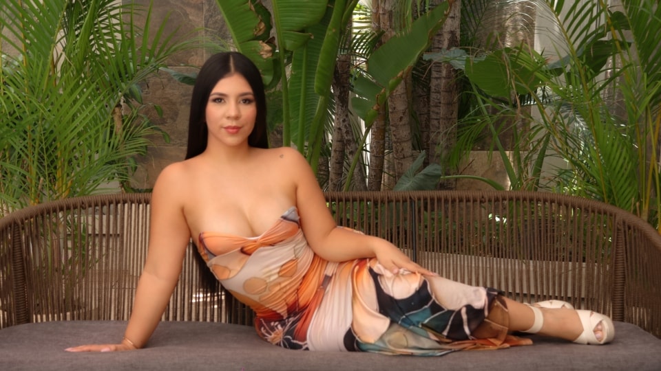 SEXMEX La Culona Le Roba El Marido A Su Amiga . Elizabeth Marquez