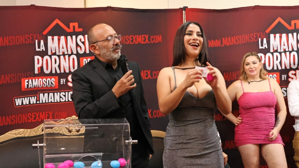 SEXMEX Mansion Sexmex Red Carpet 1