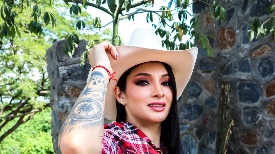 SEXMEX La venganza de la vaquerita . Salomé Gil