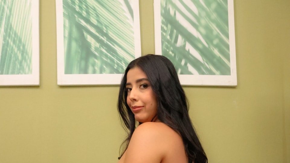 SEXMEX HOT NEIGHBOR IN DISTRESS . Lina Henao