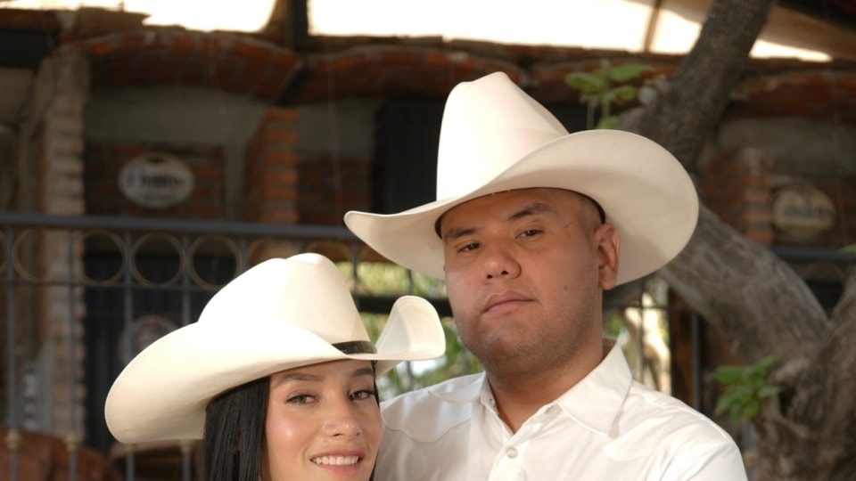 SEXMEX La Vecinita Vaquerita Caliente . Carolina Guerrero