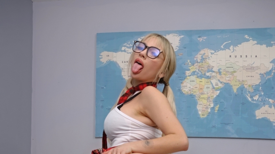 SEXMEX الطالبة الجديدة الساخنة . Gatita Veve