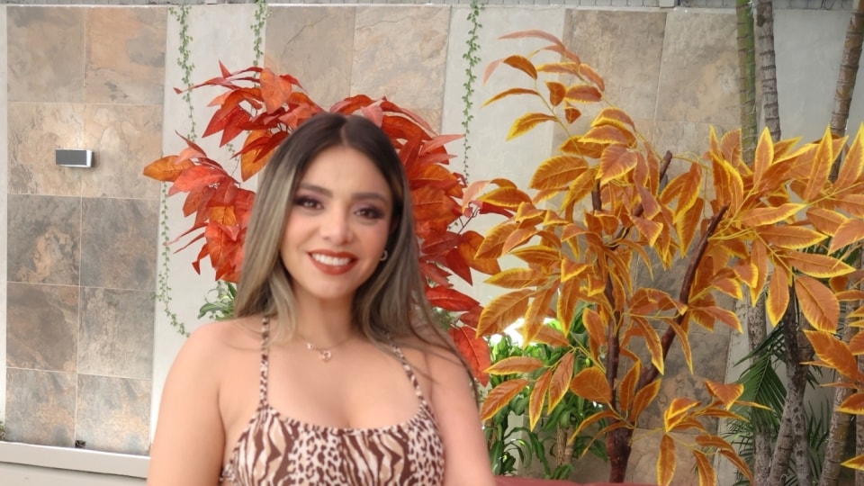 SEXMEX HE CAME TO DELIVER AND STAYED FOR PLEASURE . Malena Doll