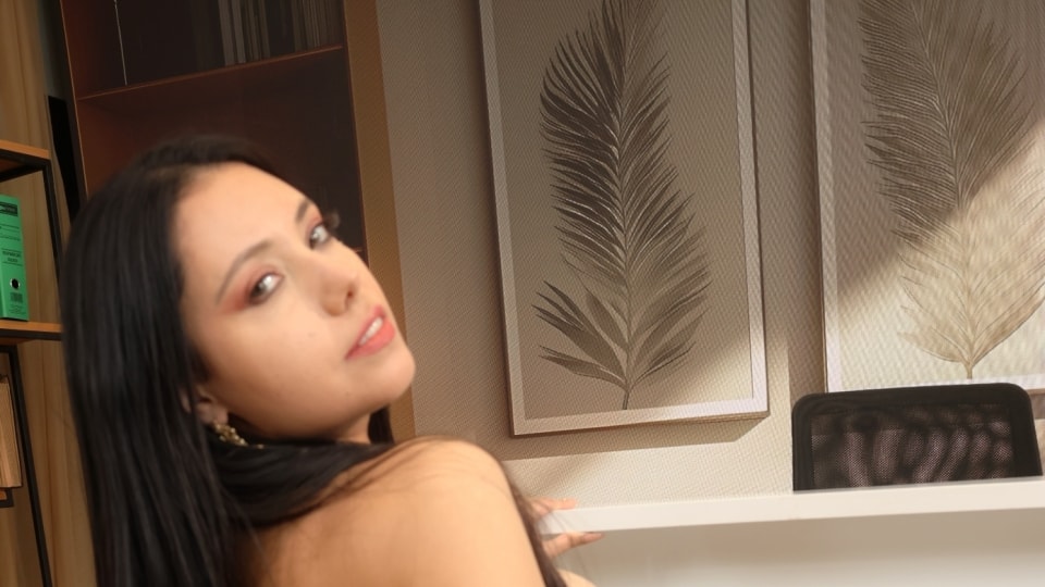 SEXMEX THE HOT ASSISTANT SUBMITS TO JUNIOR . Paola Rubiel