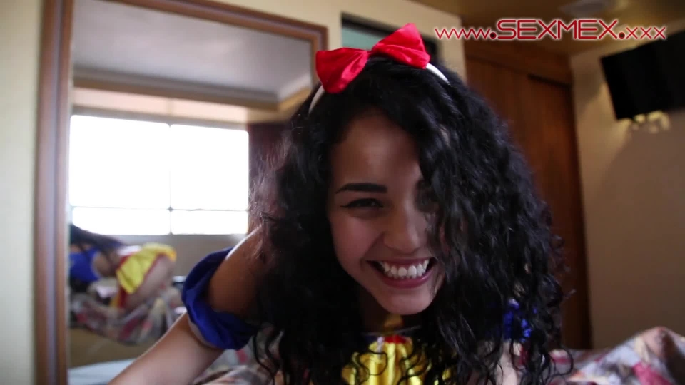 SEXMEX Snow White . Helena Danae