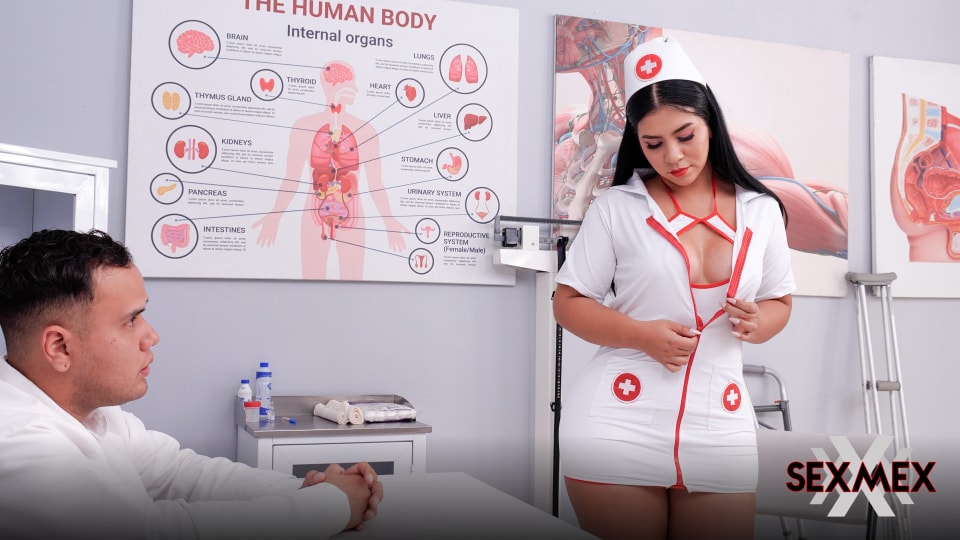 SEXMEX La enfermera culona quiere el puesto . Elizabeth Márquez