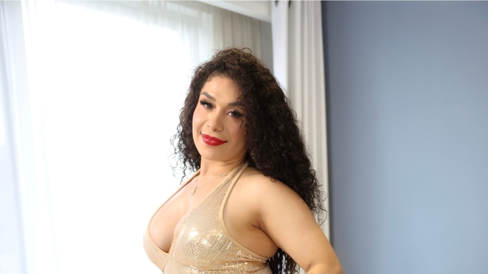 SEXMEX THE GIFT OF DESIRE . Bequii Alvarado