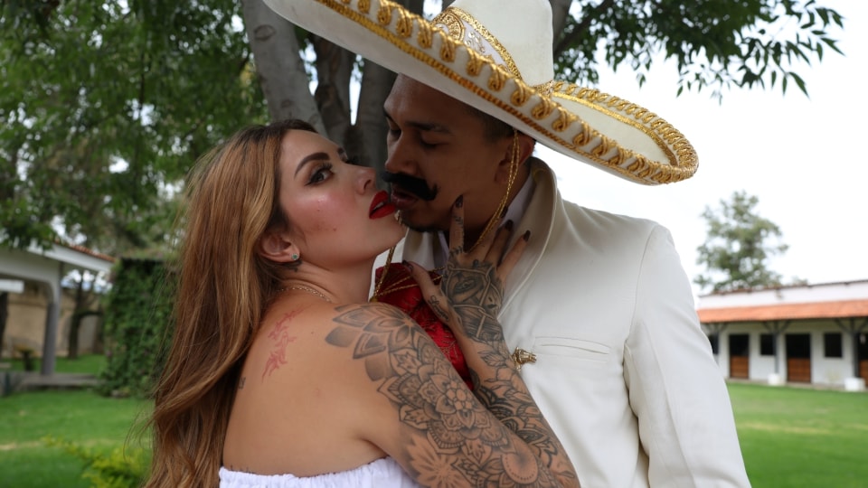 SEXMEX THE RETURN OF CHARRO VERGARA 1 . Sara Blonde