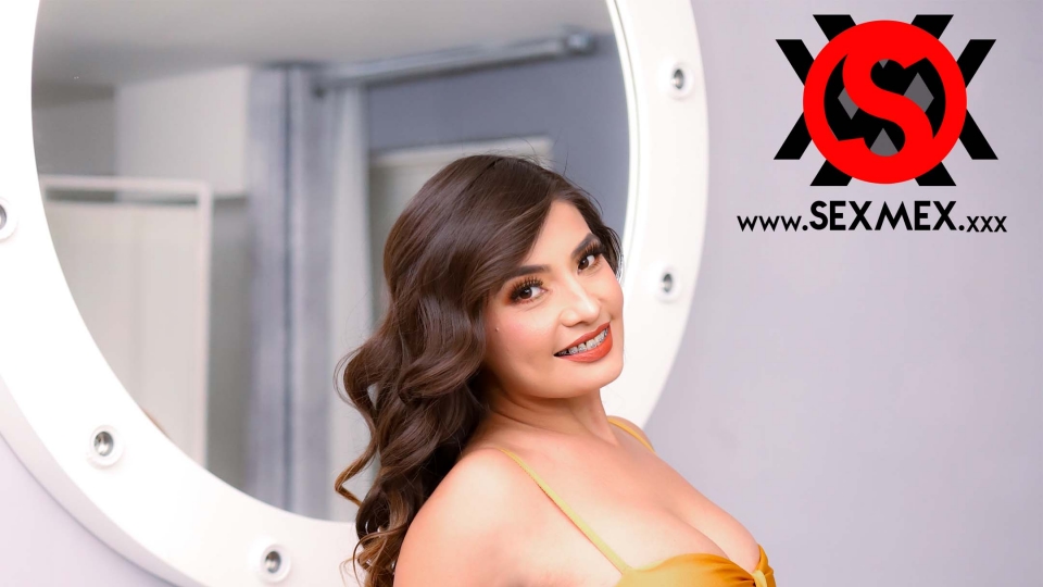 SEXMEX Hairdresser in Financial Trouble . Connie García