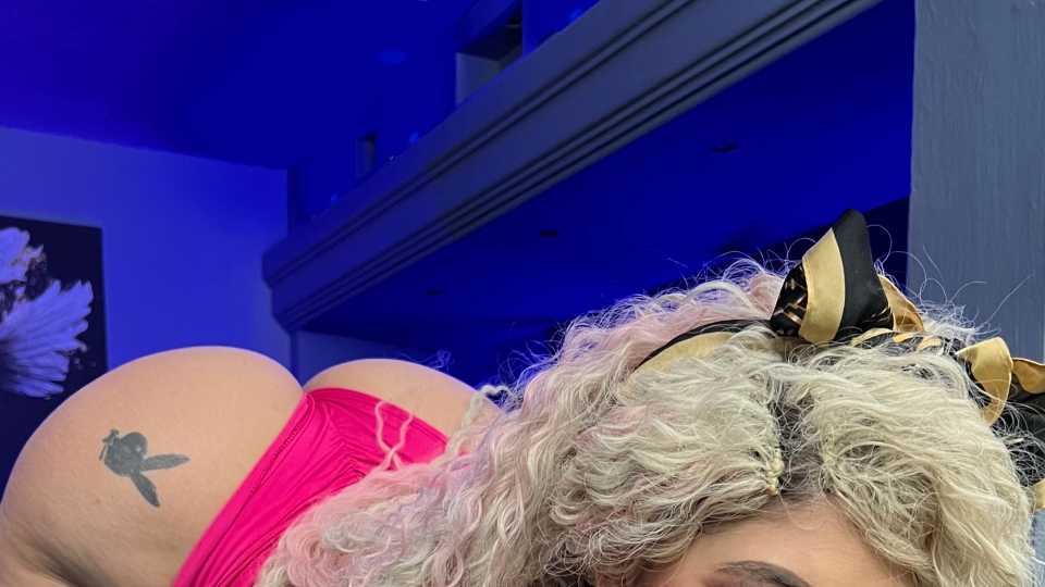 SEXMEX La mujer del billar . Giselle Montes